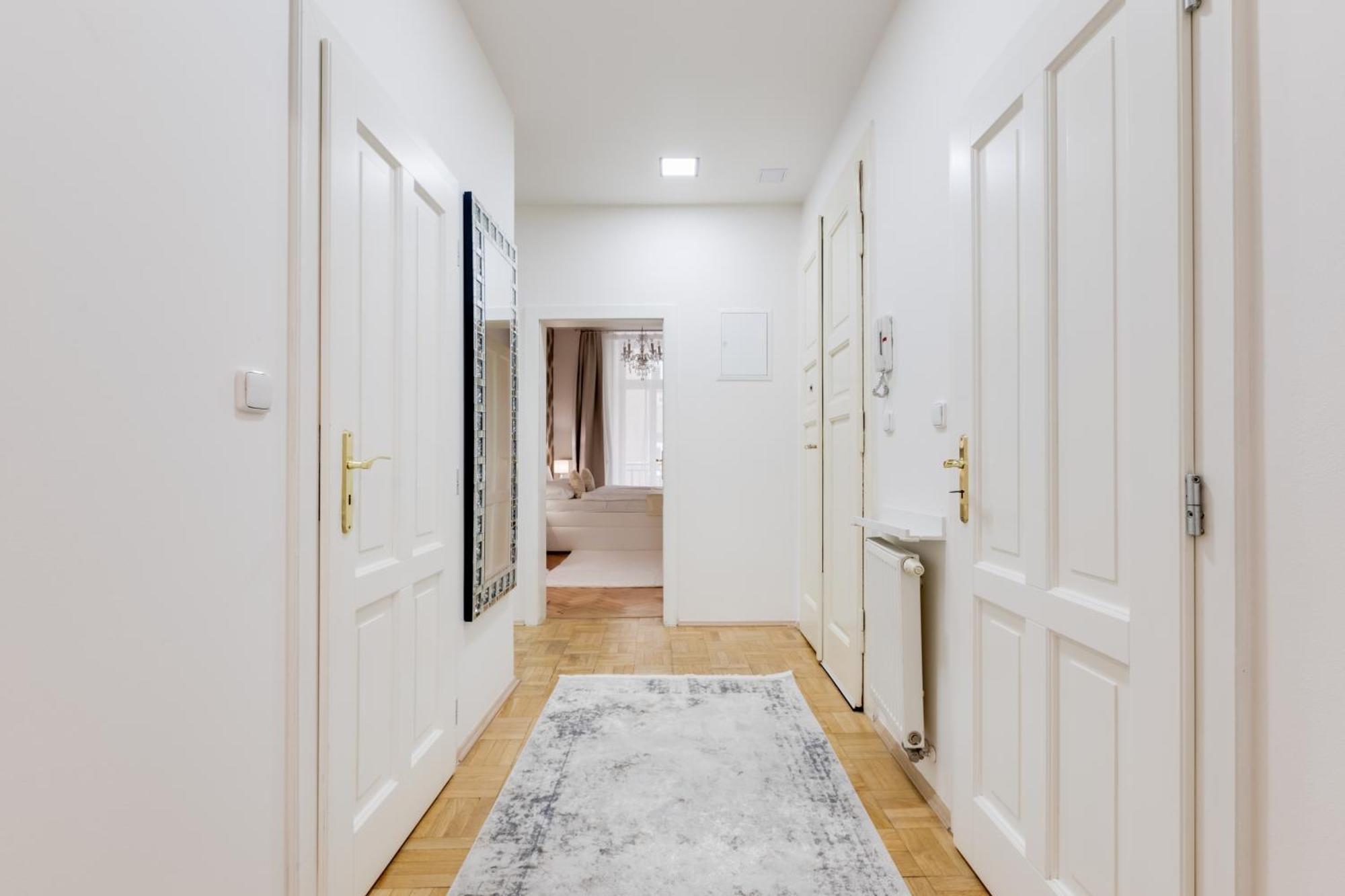 Apartmán Luxury Riverside In The Center Of