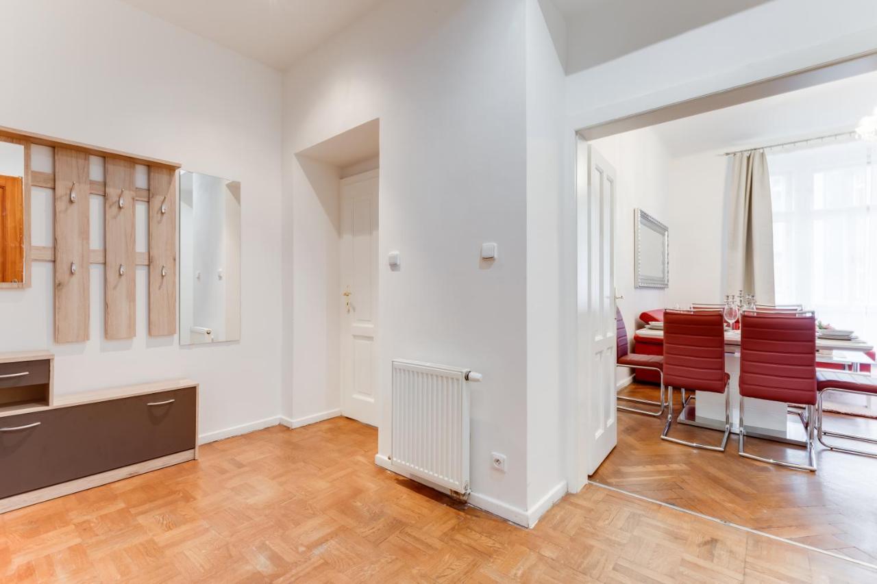 Luxury Riverside In The Center Of Apartment Prag