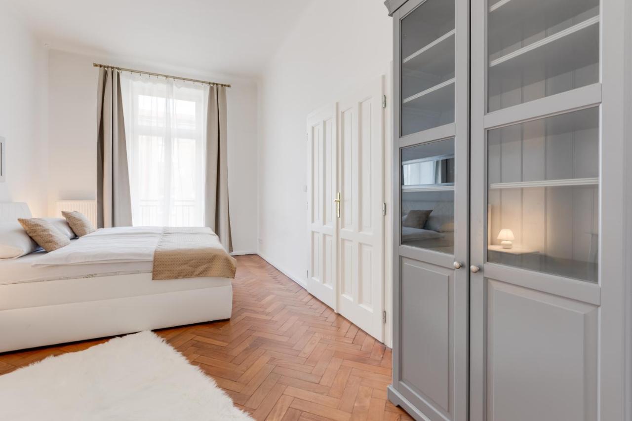 Apartment Luxury Riverside In The Center Of