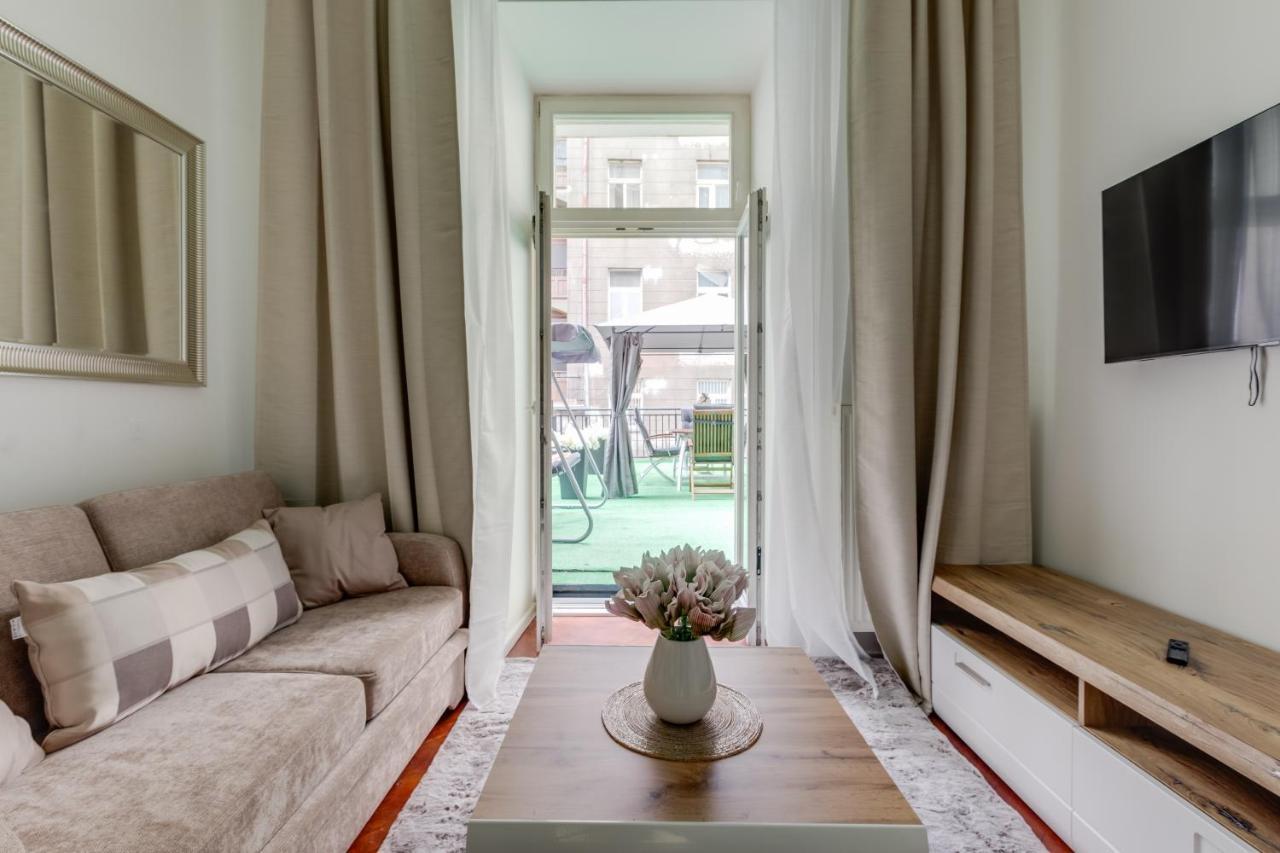 Apartment Luxury Riverside In The Center Of *