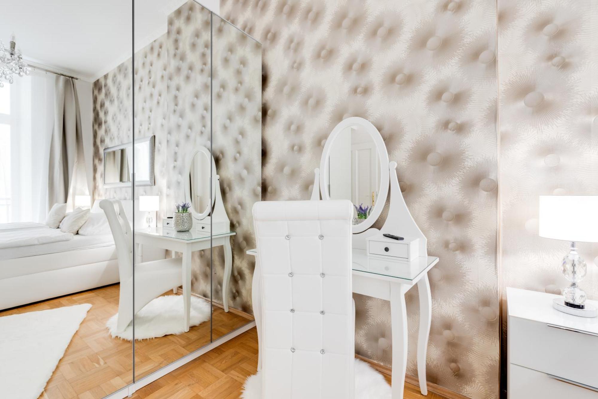Luxury Riverside In The Center Of Apartment Prag