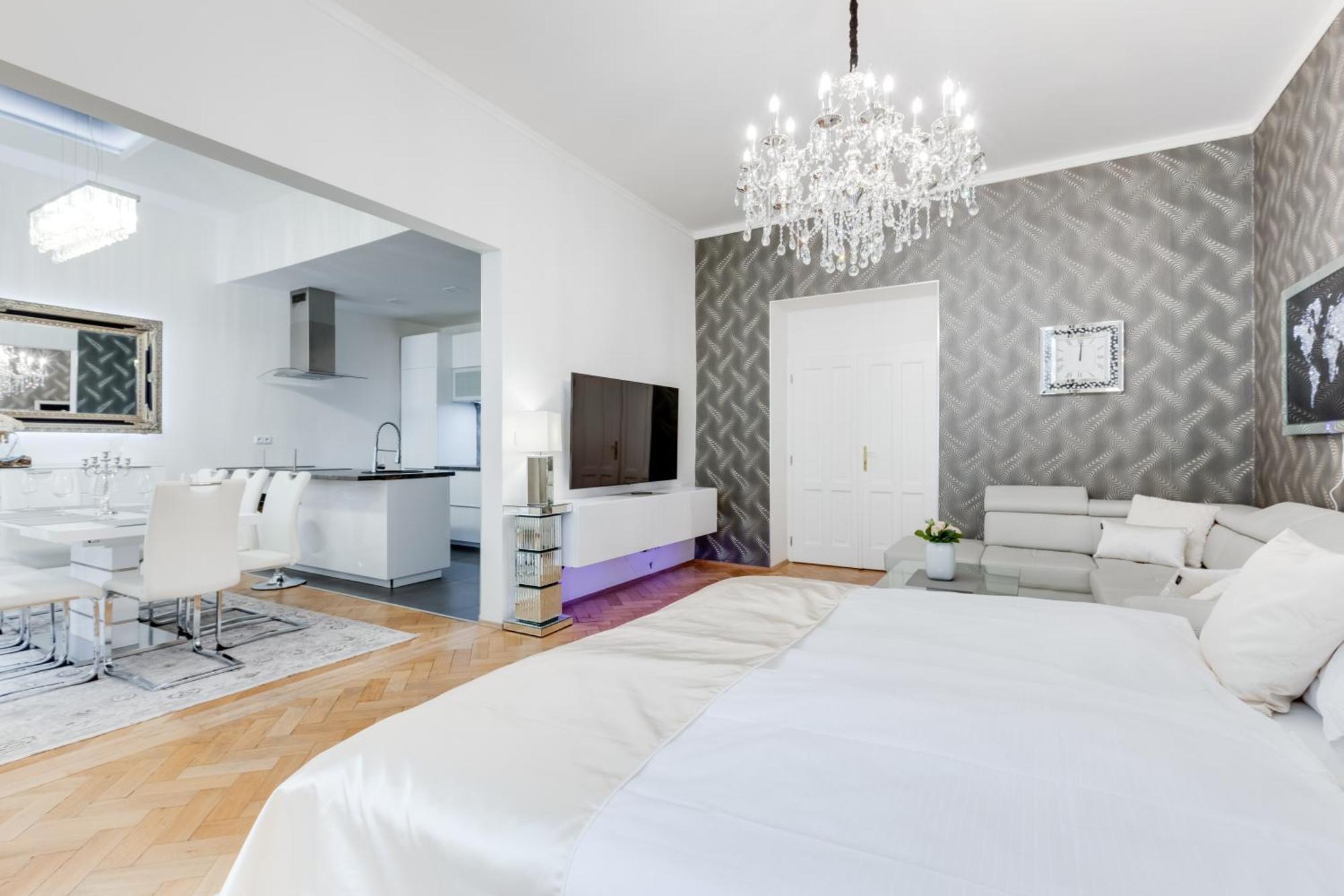 Apartment Luxury Riverside In The Center Of *