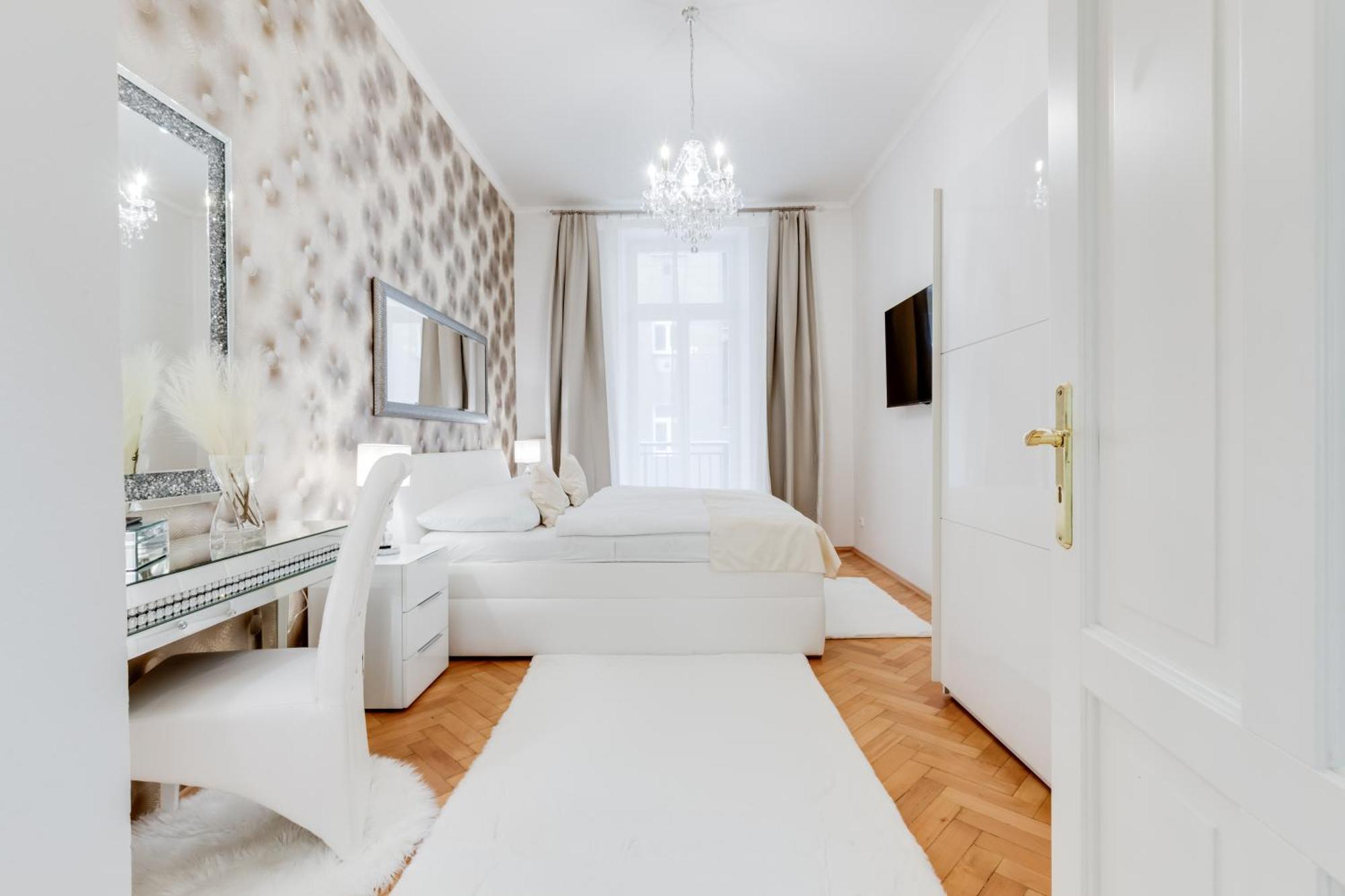 Apartment Luxury Riverside In The Center Of *